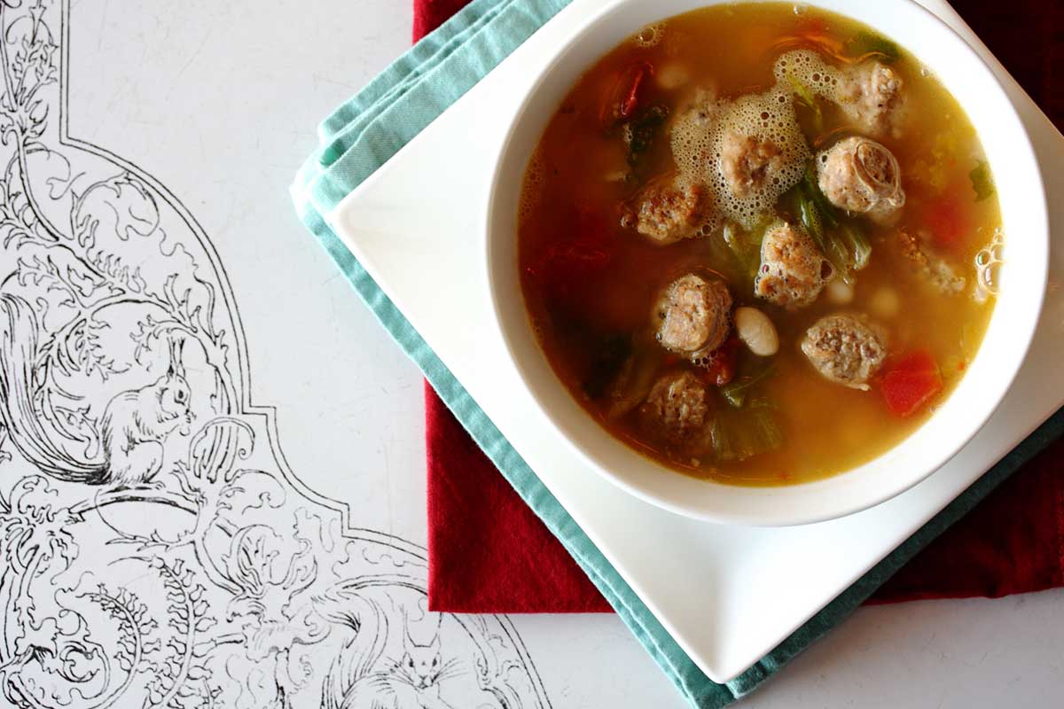 SAUSAGE, ESCAROLE & WHITE BEAN SOUP