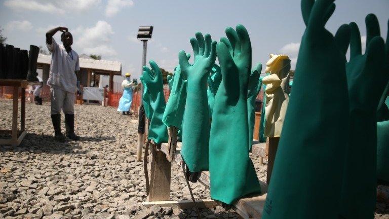 Protective gloves dry after being cleaned