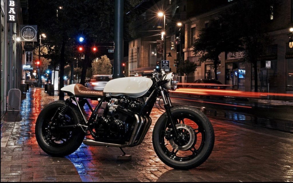 Locos por las Cafe Racers