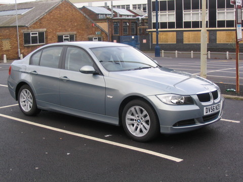 BMW 320 Saloon