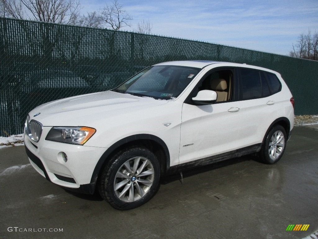 2013 X3 xDrive 28i - Alpine White / Sand Beige photo #7