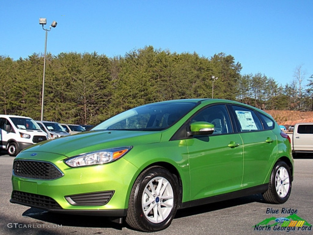 2018 Focus SE Hatch - Outrageous Green / Charcoal Black photo #1