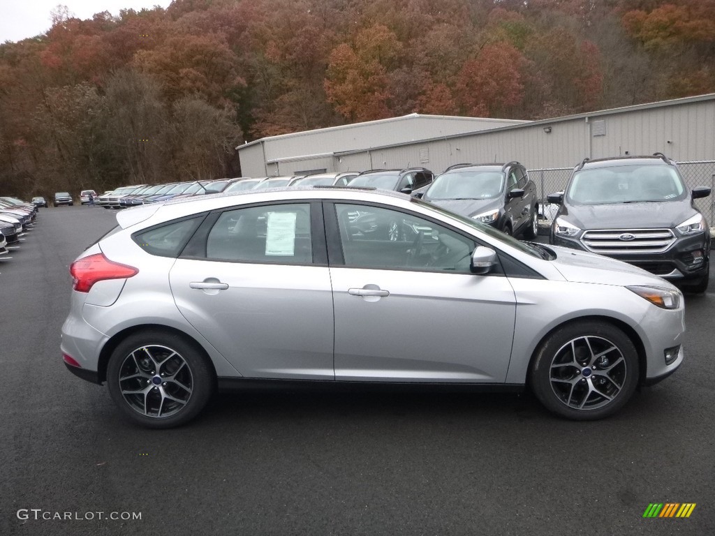 2018 Focus SEL Hatch - Ingot Silver / Charcoal Black photo #1