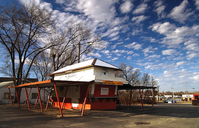 Mugs-Up Root Beer Stand