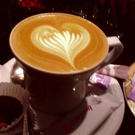 Heart Latte Art | Latte, Nghệ thuật latte