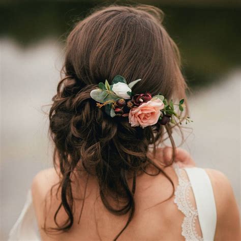 30 Elegant and Graceful Wedding Hairstyles with Flowers - Haircuts ...