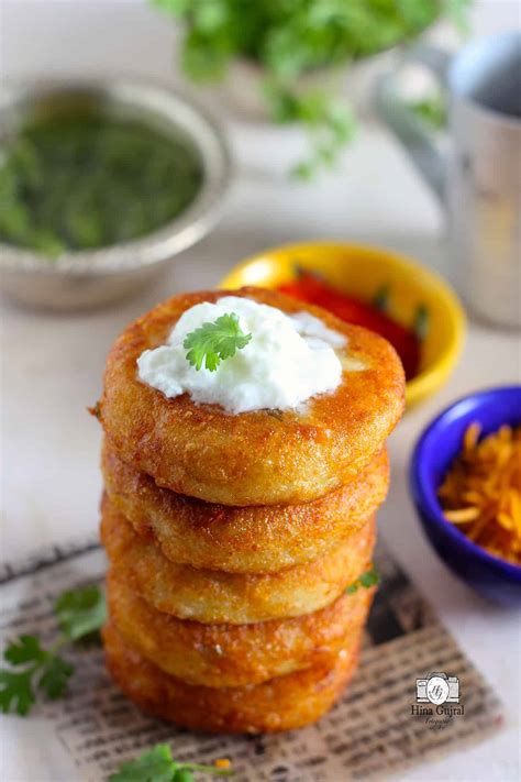 Aloo Tikki Chaat Recipe - Fun FOOD and Frolic