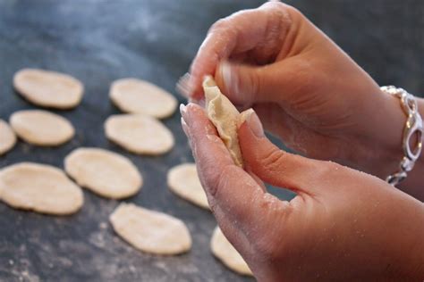 The Best Vareniki Dough Recipe – How to Make Vareniki S Syrom (Вареники ...