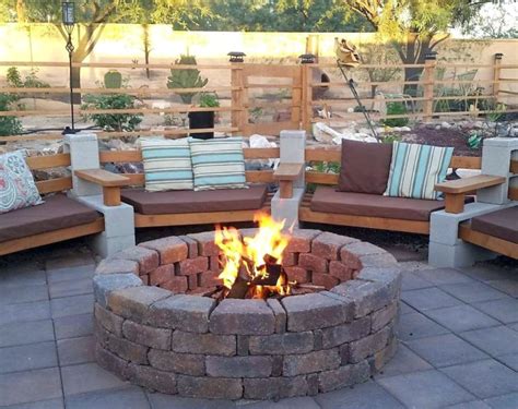 40 Circular Fire Pit Seating Area Ideas - Round Patio Designs