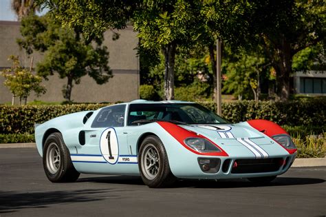 Superformance - GT40 Cinema Series