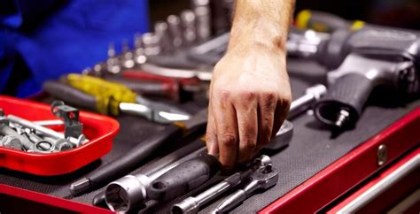 Top Auto Mechanic Tools You Must Have