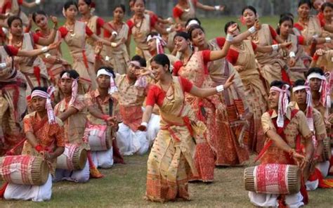 Bihu Folk Dance, History, Style, Origin, Costume & Festival