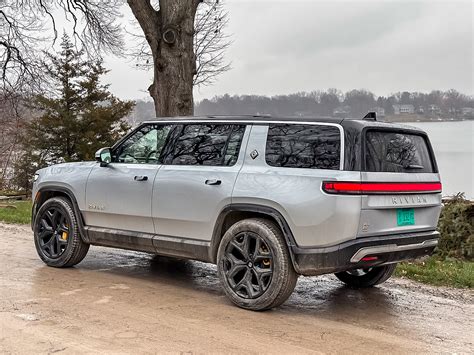 2023 Rivian R1S Launch Edition Review: Not Intuitive but Worth the Effort