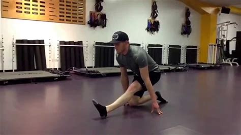 Half Kneeling Hamstring Stretch - YouTube