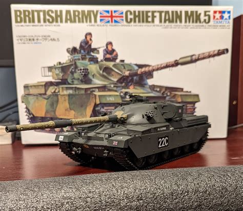 British Chieftain Mk5 Tank -- Plastic Model Military Vehicle Kit -- 1/ ...