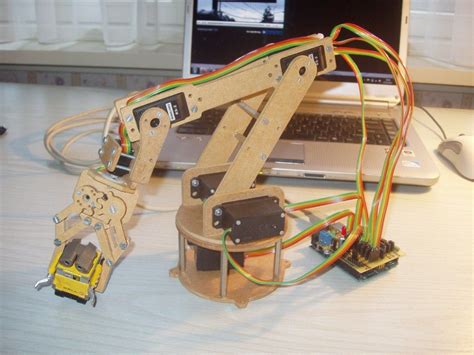 Easy to make robot arm - 6 degrees of freedom. Robotics Projects ...