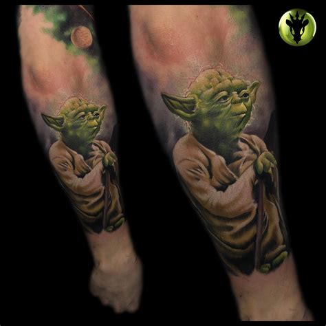 Yoda tattoo #tattoo #toroktattooart #yodatattoo #colortattoo