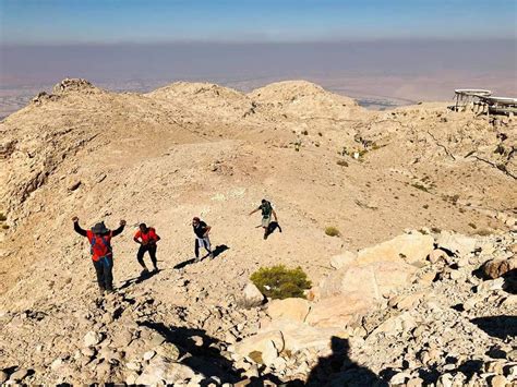 Hiking The Jebel Hafeet - Al Ain - Tripoto