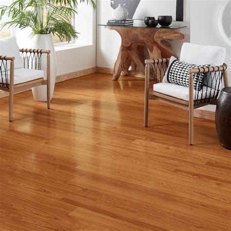 Medium - Oak - High Gloss - Laminate Wood Flooring - Laminate Flooring ...