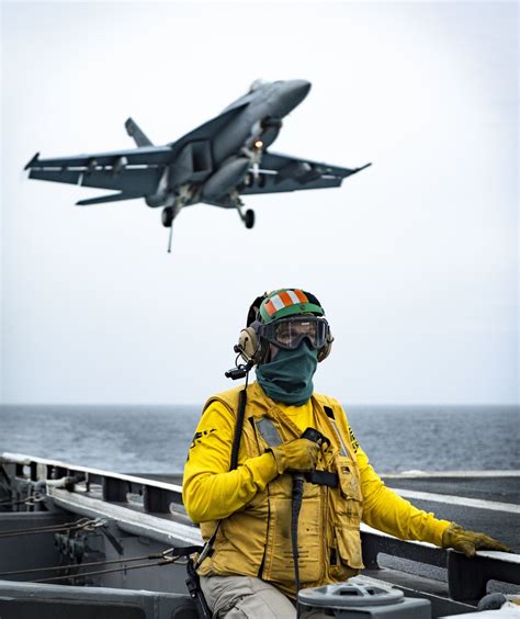 DVIDS - Images - Nimitz CSG Sailor Monitors Flight Deck Landing Area ...