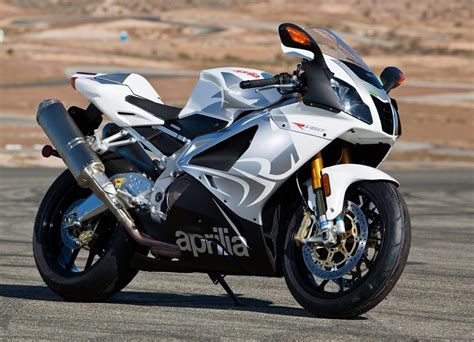 Top 10 Fastest Heavy Motorbikes in the World 2014