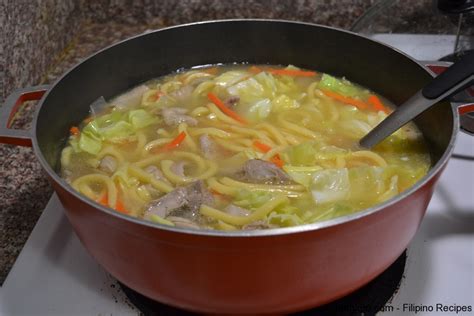 Lomi Noodle Soup « Magluto.com - Filipino Dishes & Recipes