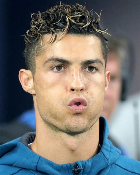 Pin by suka2 jer on Cristiano Ronaldo | Cristiano ronaldo haircut ...