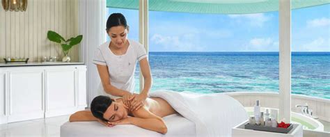 Blog-The-Top-6-Spa-Resorts-in-the-Maldives-THE-ST.-REGIS-MALDIVES ...