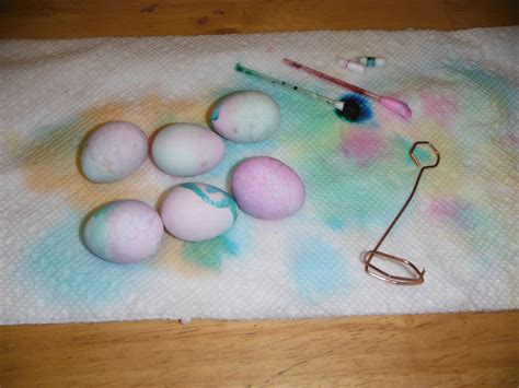 Coloring Quail Eggs for Easter | Florida Hillbilly