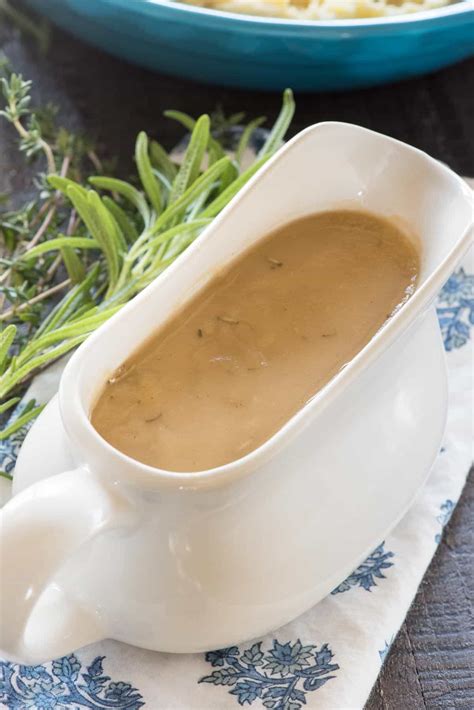 Easy 5-Minute Gravy - Crazy for Crust