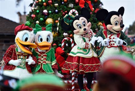 Disney Parks Magical Christmas Day Parade 2021: Route, Time, How to ...