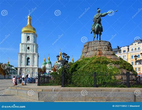 Bohdan Khmelnytsky Monument Editorial Photography - Image of historical ...