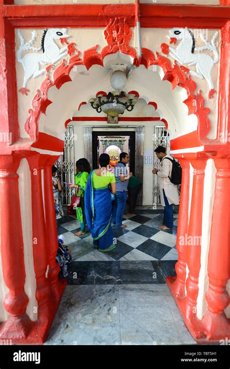 The Dhakeshwari Temple in Dhaka Stock Photo - Alamy