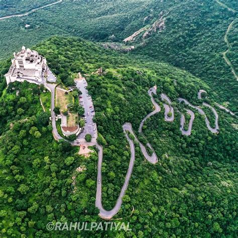 Sajjangarh: The Monsoon Palace . . . Pic Credits-@cinematicronnie . . # ...