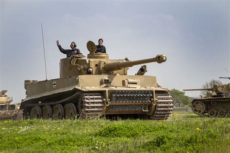 Watch the Tiger 1 tank in action at The Tank Museum's autumn Tiger Day ...