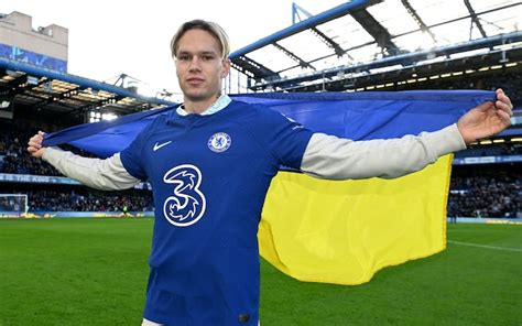 Mykhaylo Mudryk: How Chelsea's transfer fee will help Ukraine's war ...