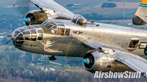 B-25 Mitchell Air to Air Photo Flight - YouTube