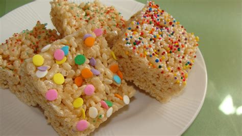 Classic Rice Krispie Squares – SweetieTreats