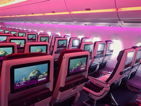 A 360° Tour Of Qatar Airways New Airbus A350-1000... - God Save The Points