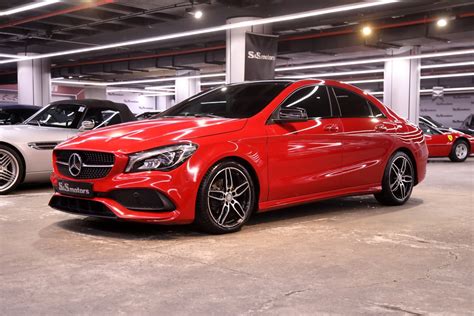 Mercedes Benz CLA 200 AMG