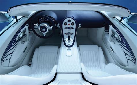 Bugatti-Veyron-Grand-Sport-Vitesse-Interior-Photo