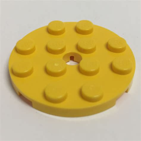 LEGO PART 60474 Plate Round 4 x 4 with Pin Hole | Rebrickable - Build ...