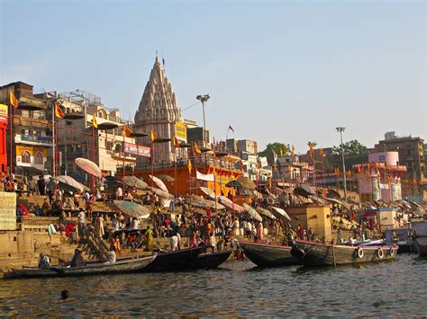 File:Morning bathers at Ganges Ghats, Varanasi.jpg - Wikimedia Commons