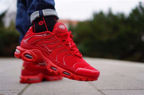 Nike Air Max Plus „Lava Red”