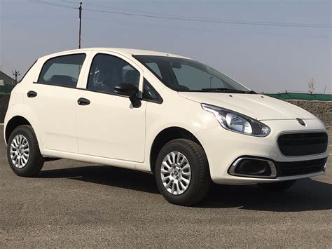 Fiat Punto Evo Pure launched at INR 4.92 lakhs