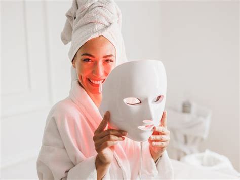 5 best LED light masks to supercharge your skincare routine in UAE, for ...