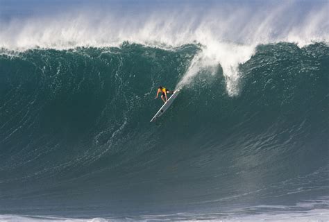 Surf Experience: Eddie Aikau