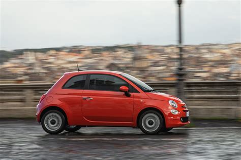 Η νέα σειρά Fiat 500 είναι διαθέσιμη στην Ελλάδα φέρνοντας τον αέρα της ...