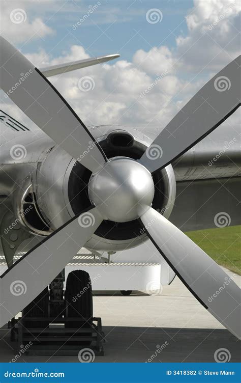 Vintage plane propeller stock photo. Image of power, avionic - 3418382