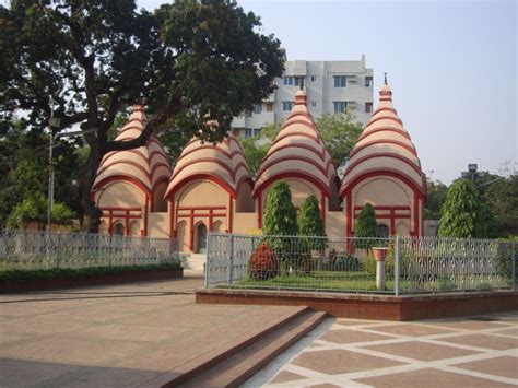 Hindu Temples of India: Dhakeshwari Temple, Dhaka, Bangladesh